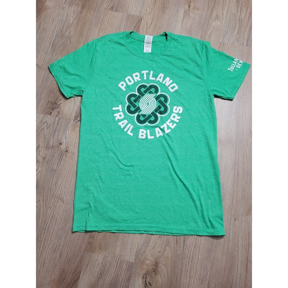 NBA Portland Trail Blazers Green Clover Luck Tullamore Dew Tshirt Size Medium